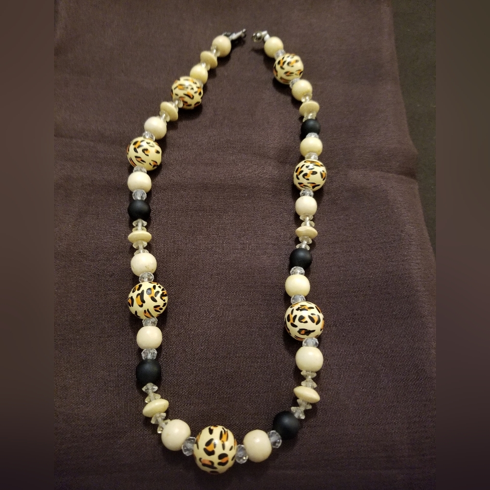 NWT Handcrafted Cheeta Print and Black Beaded Jewelry